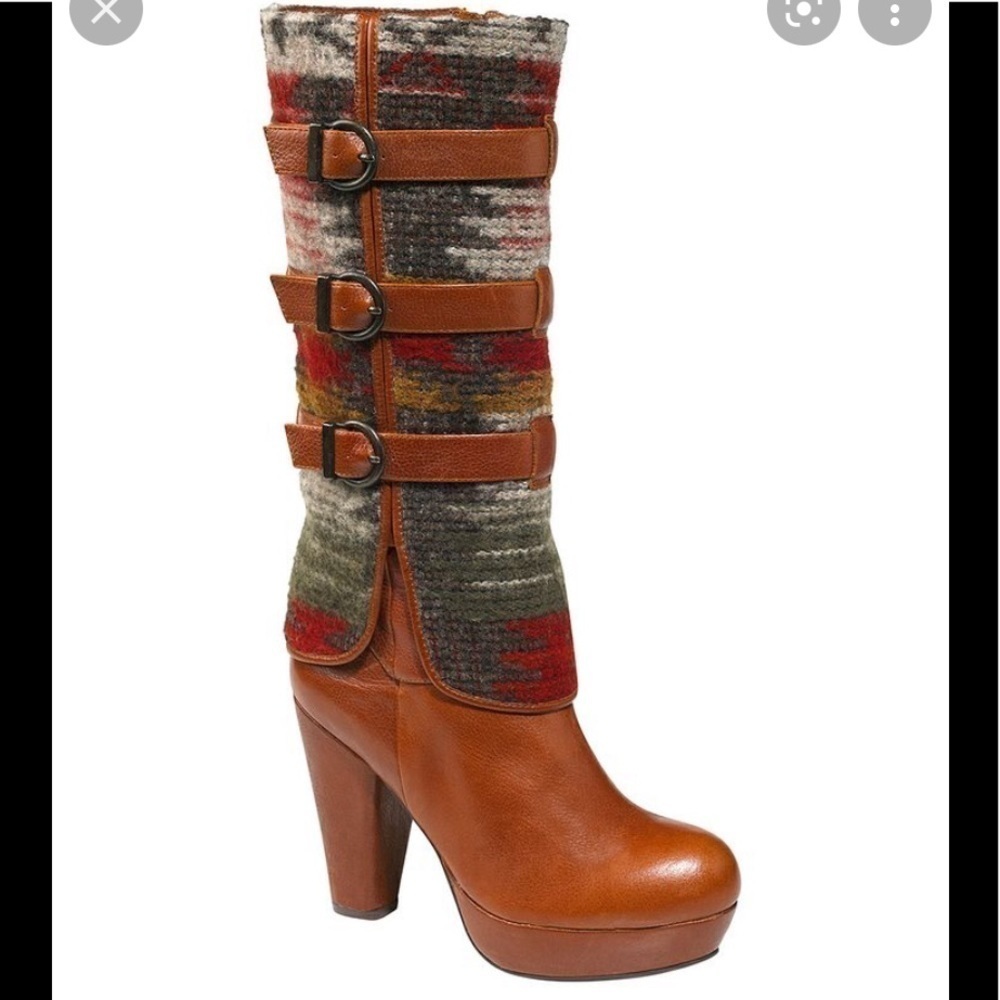 Vogue win em all southwest look wool and leather platform boots 8